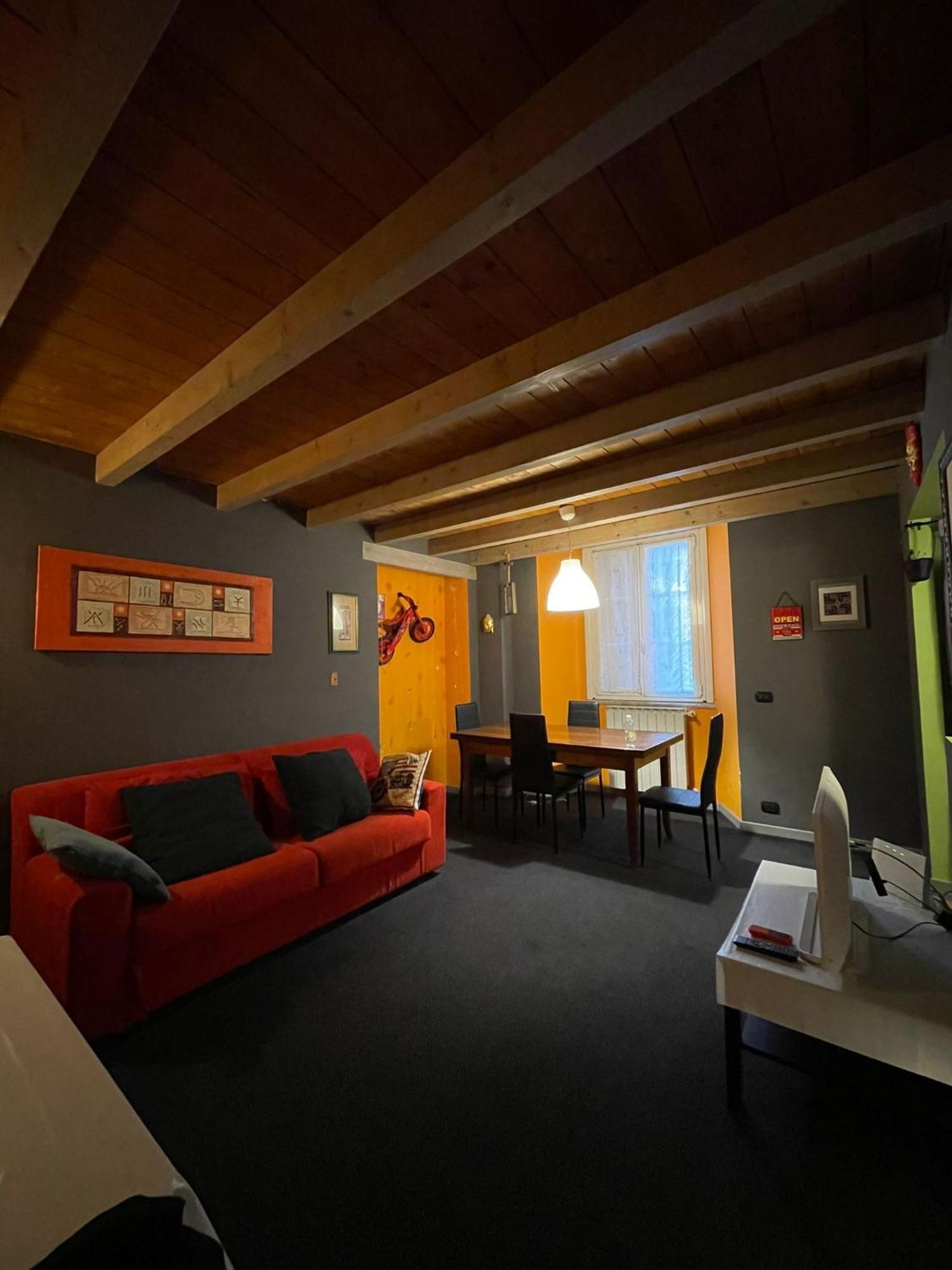 Rainbow House Intra Exterior foto